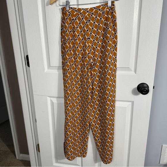 Forever 21 flowy wide leg pants, size small, geometric pattern, fall - Picture 7 of 9